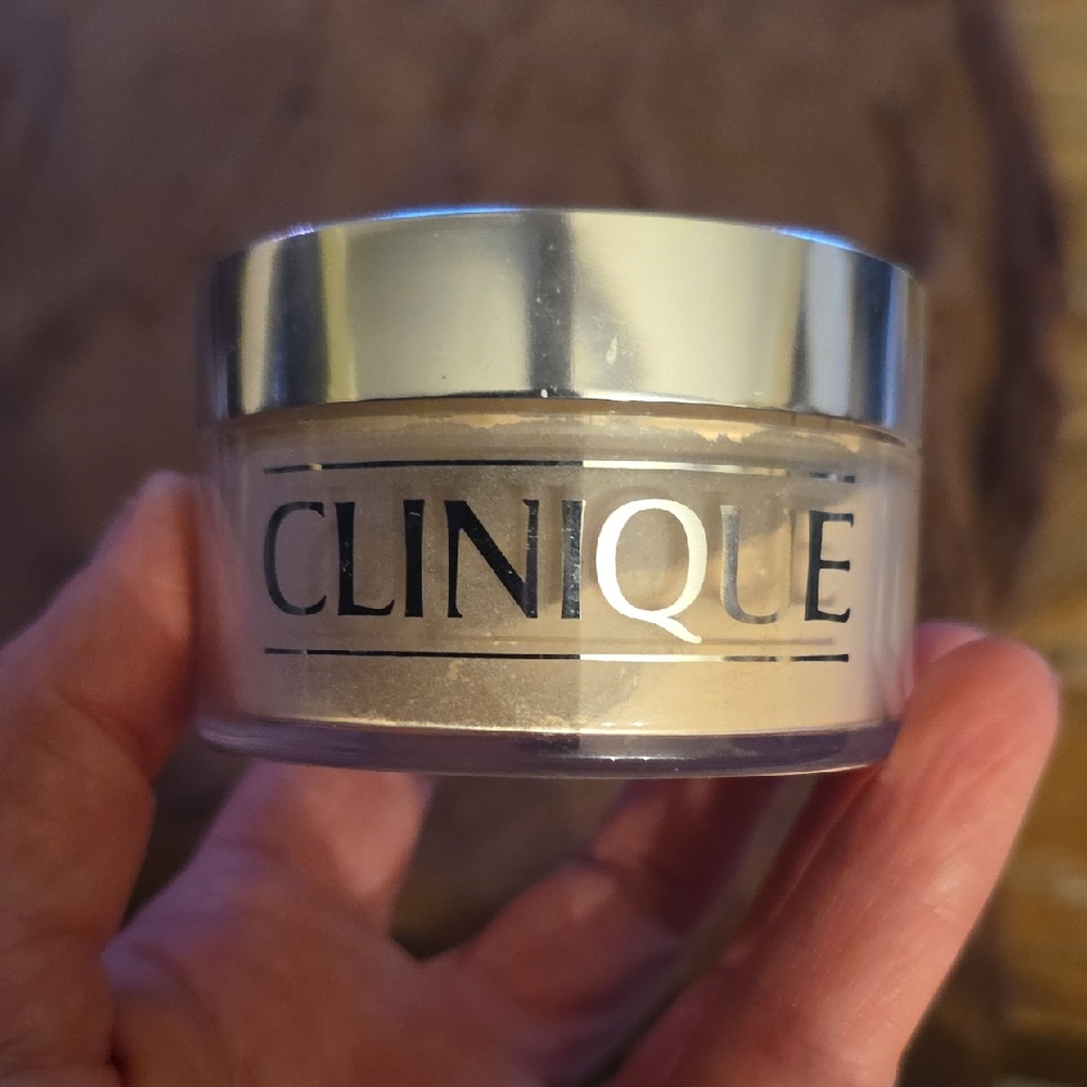 CLINIQUE blended face powder 29  full size